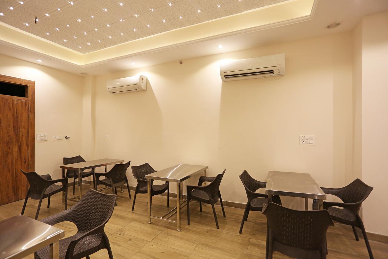 Oyo 9476 Hotel Mittal Кота Экстерьер фото
